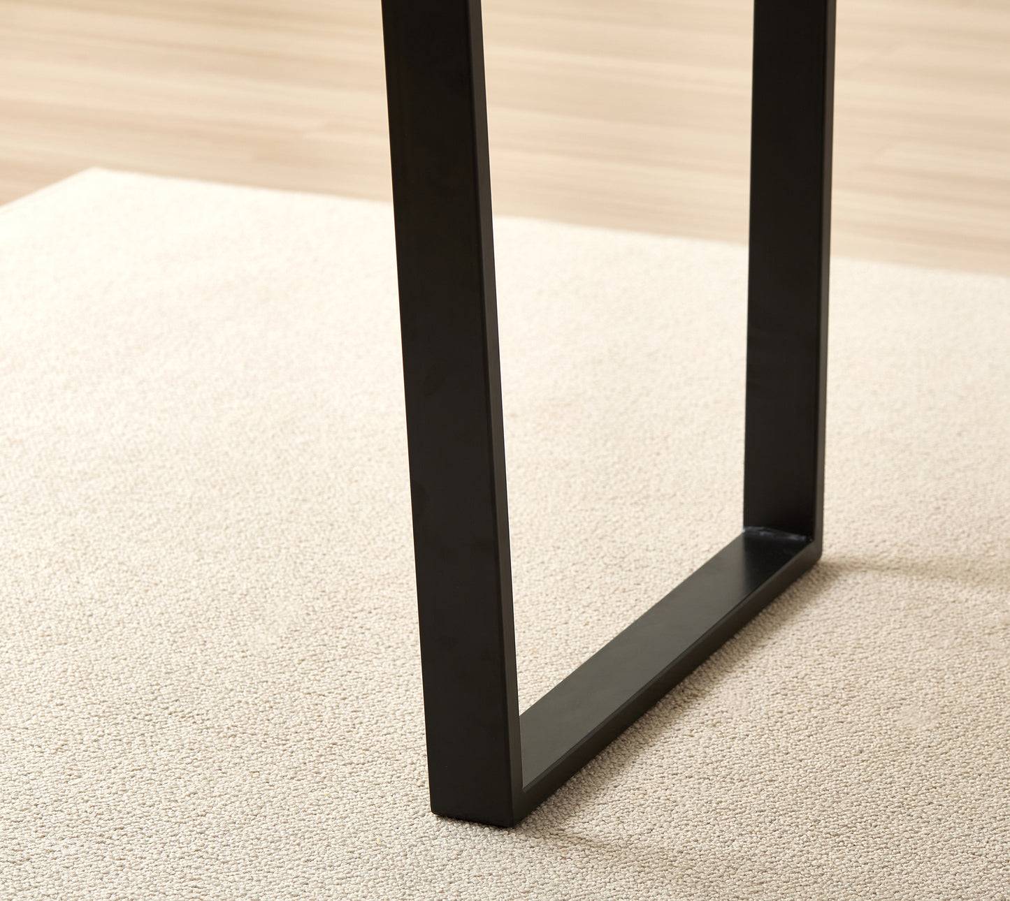 Colorado Dining Table with 4 Emily Leather Chairs - Madefor.Living