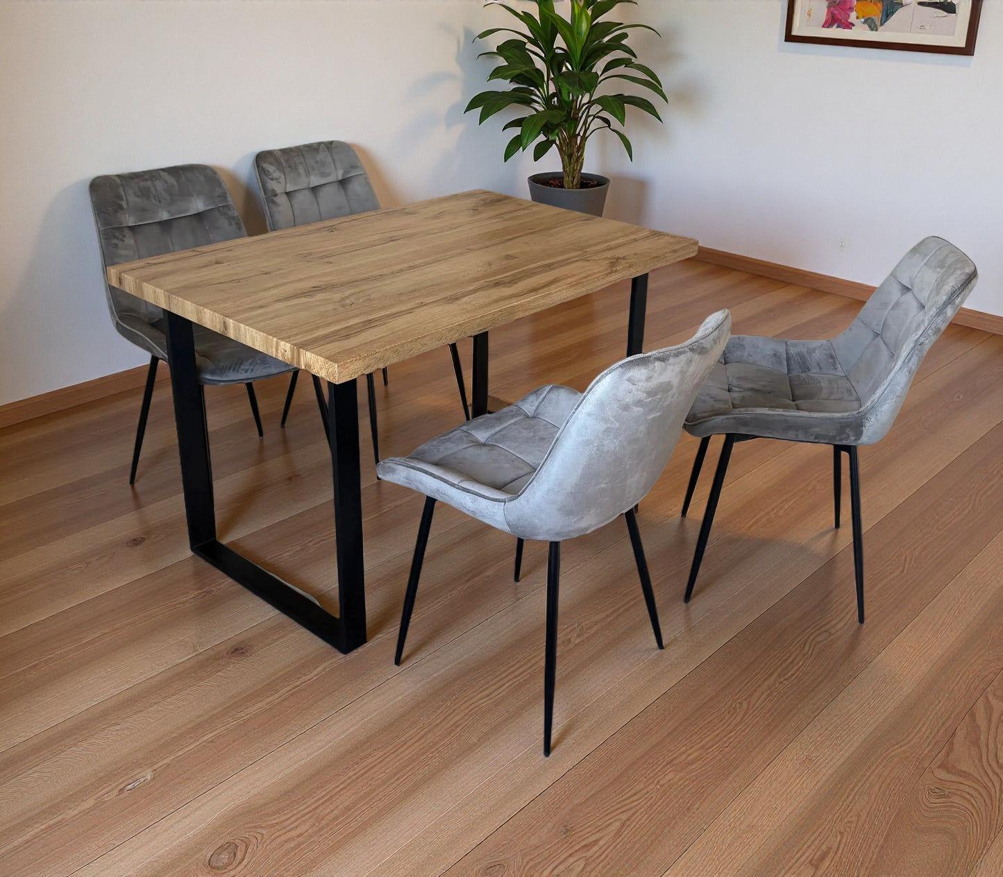 Colorado Dining Table with 4 Erica Velvet Chairs