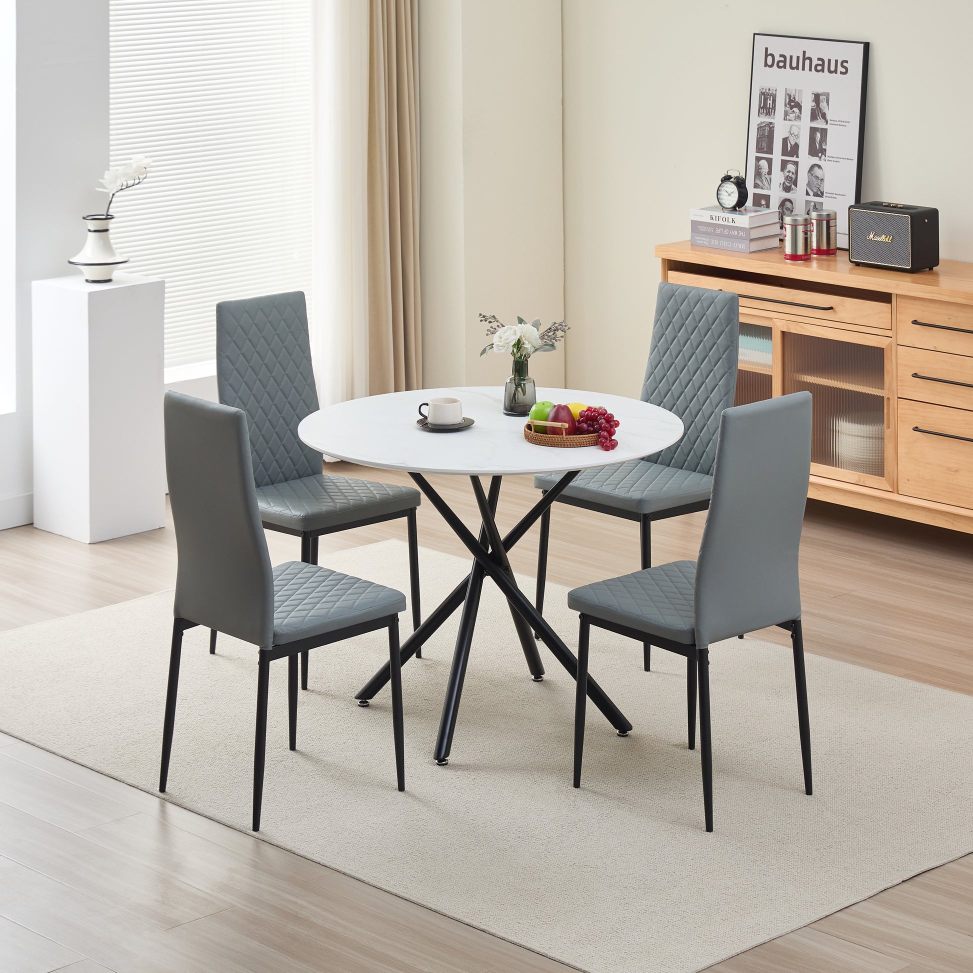 Seattle Dining Table with 4 Emily Leather Chairs - Madefor.Living