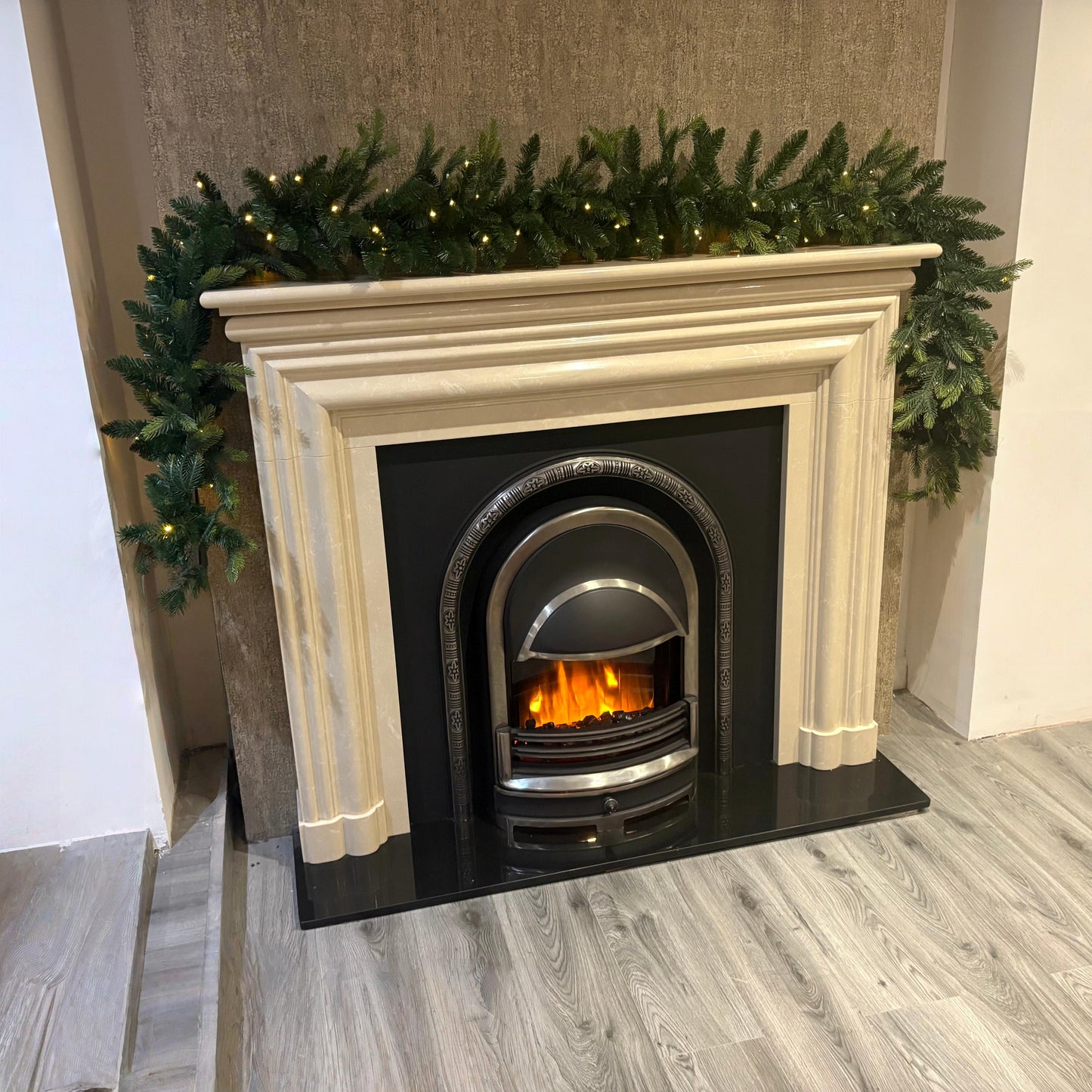 270cm Premium Mixed branch prelit Green Christmas Garland - with timer