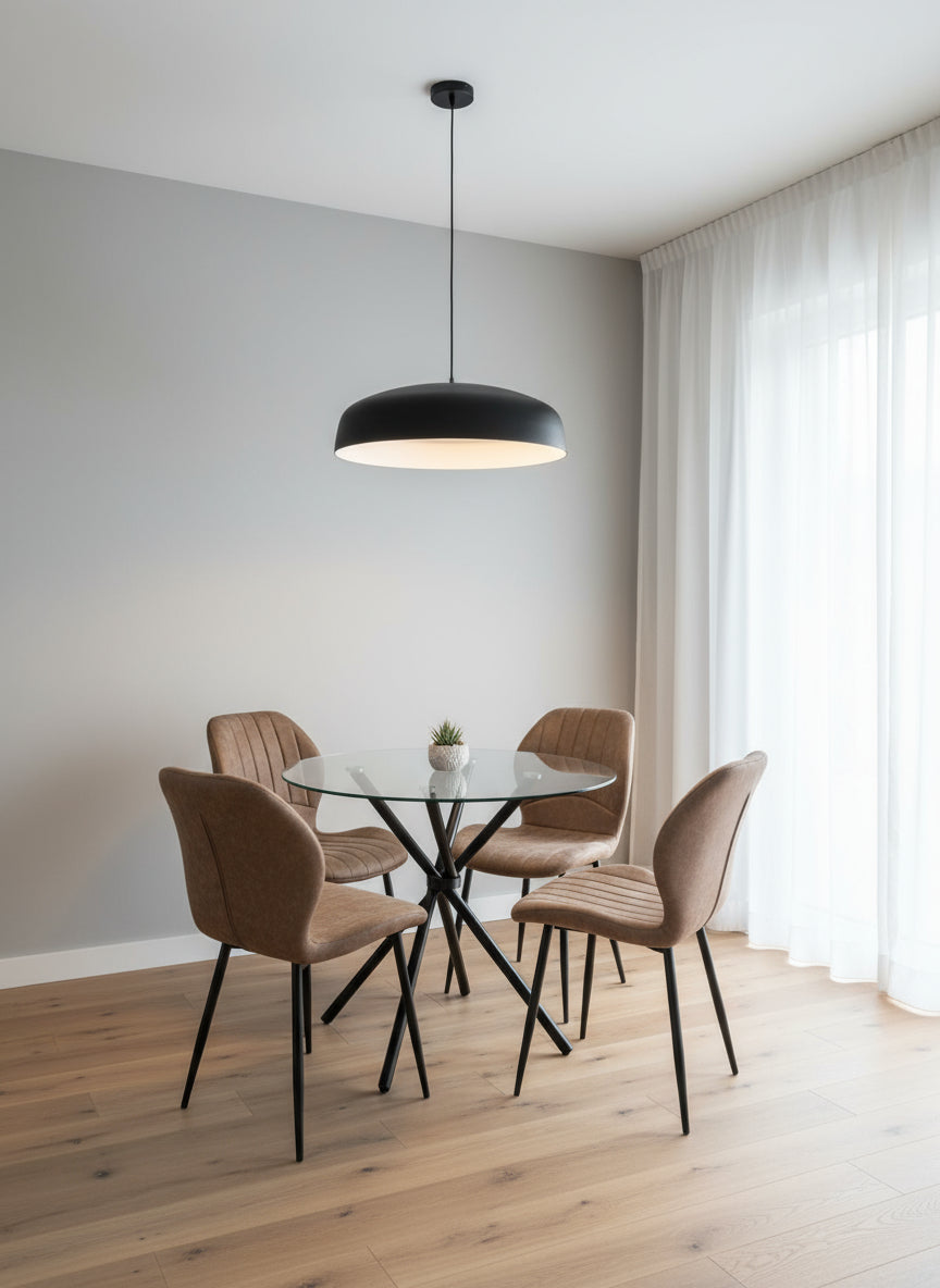 New York Dining Table with 4 Jaydn Leather Chairs