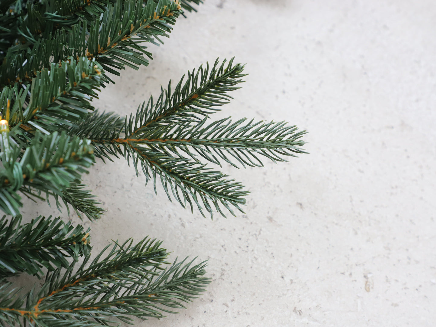 270cm Premium Mixed branch prelit Green Christmas Garland - with timer