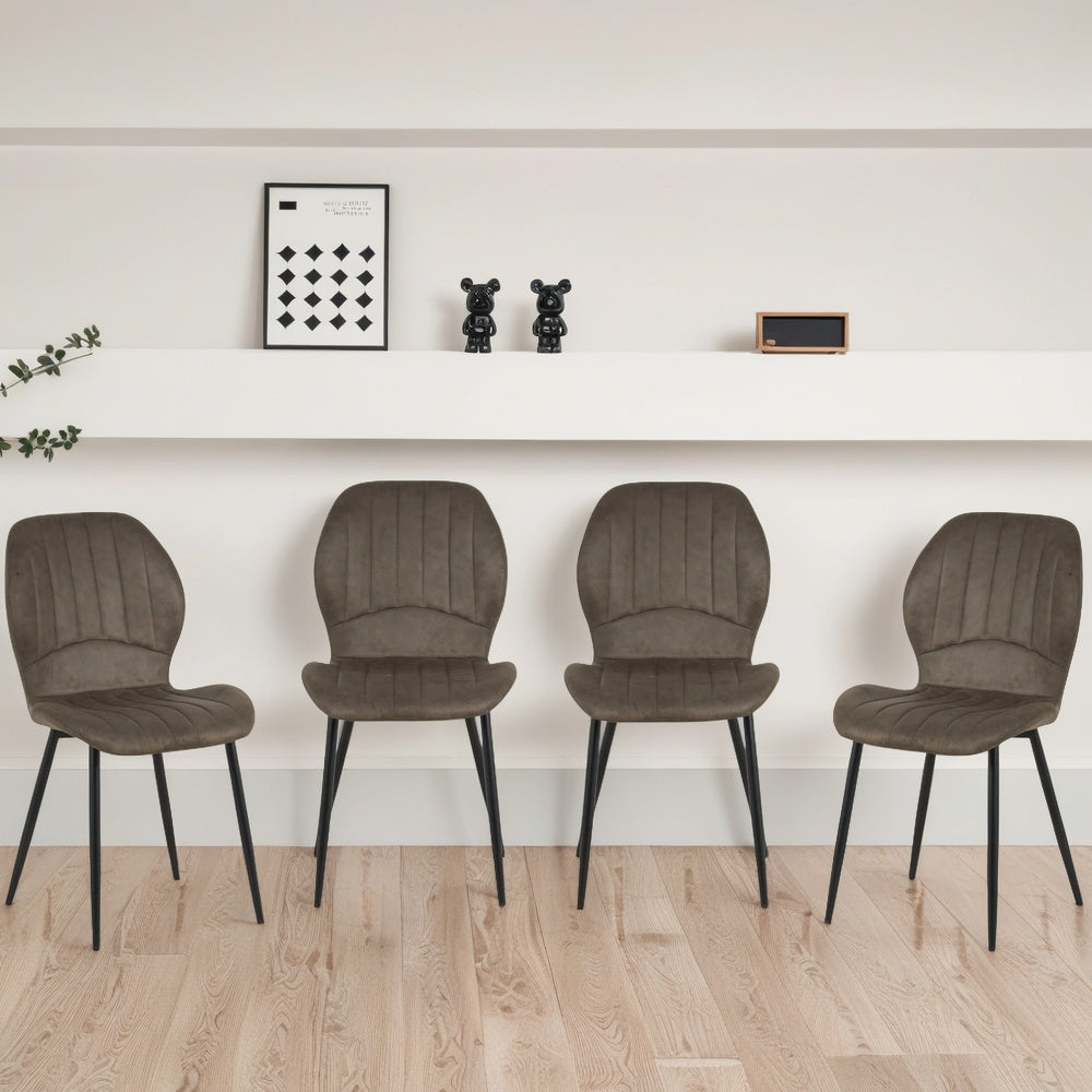 New York Dining Table with 4 Jaydn Leather Chairs